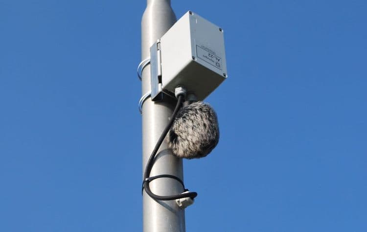 Geluid en beeld meter in paal